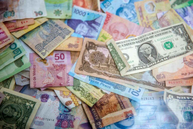exchanging money with wise