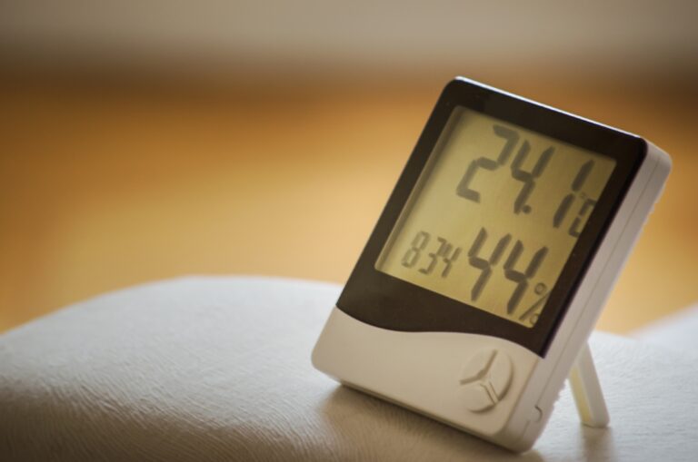Measuring humidity
